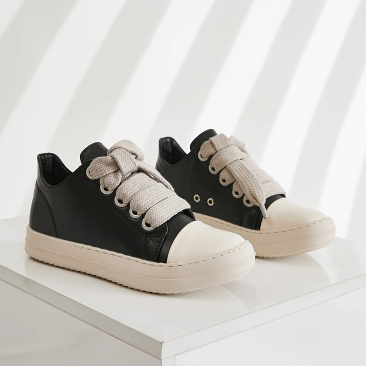 Mens Casual Shoes Low Cut Flat Bottom Sneakers